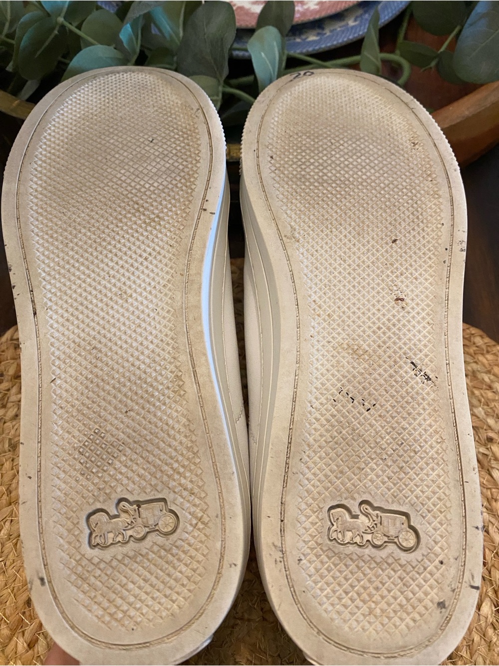 Women’s Coach Porter white leather low top sneakers with a lace-up design - Picture 11 of 11